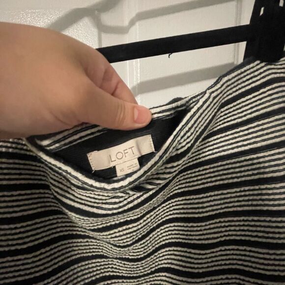 LOFT Striped Pencil Skirt - Picture 3 of 4
